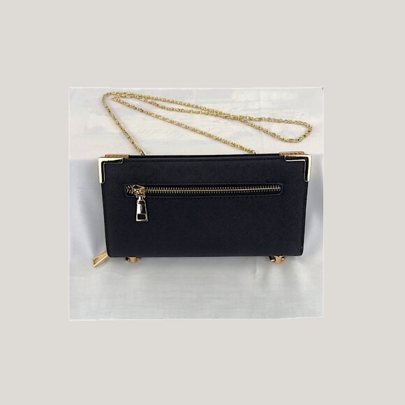 Elegant Black Faux Leather Chain Clutch / Shoulder Bag with Gold Accents - Picture 4 of 7